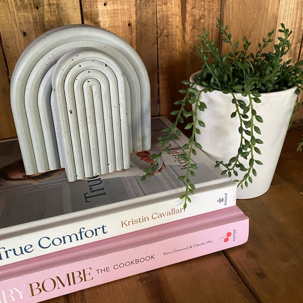 Rainbow Arch Bookends - Grey